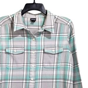 Patagonia Shirt Women 8 Green Grey Organic Cotton Plaid Flannel Button-Up Slits